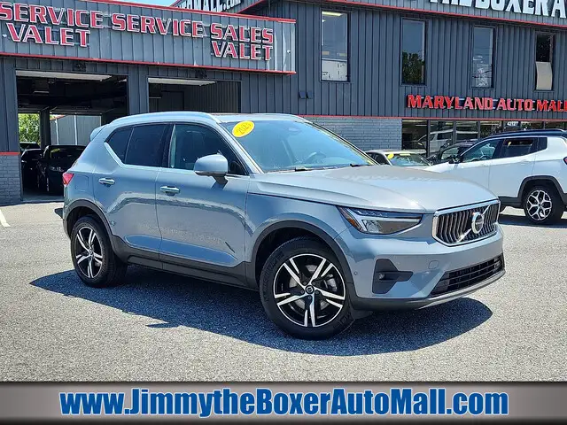 2023 Volvo XC40 B5 Plus Bright AWD's photo