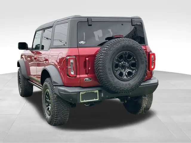 2021 Ford Bronco First Edition 4WD Advanced photo 5