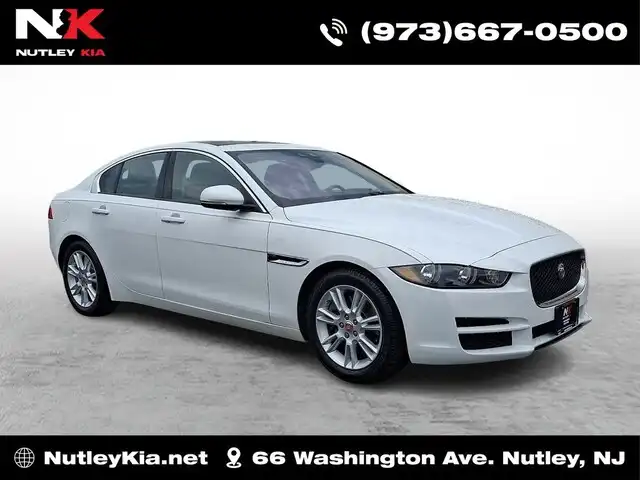 2018 Jaguar XE 25t Premium AWD's photo