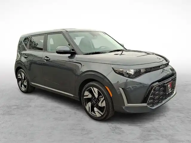 2023 Kia Niro EX Touring HEV's photo