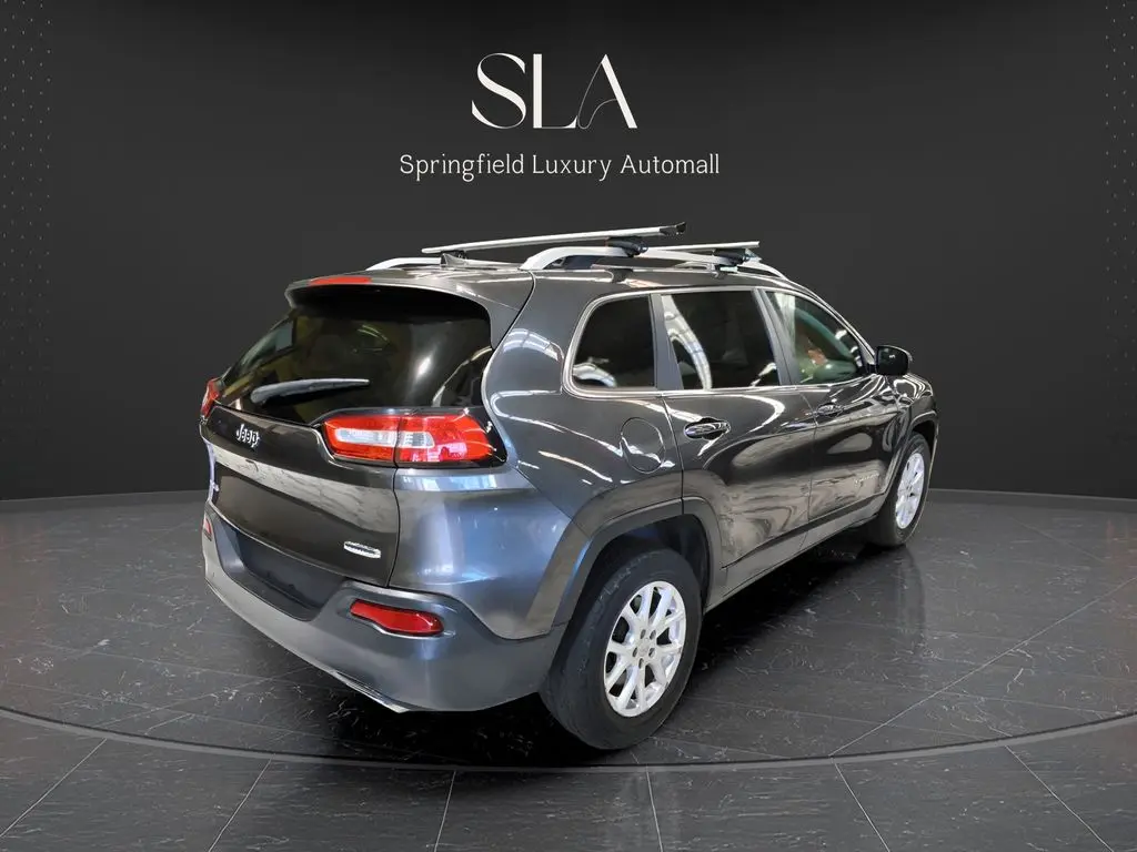 2016 Jeep Cherokee Latitude 4X4 photo 4