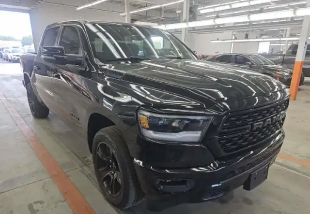 2023 RAM 1500 Big Horn/Lone Star 4x4 Crew Cab 5'7's photo