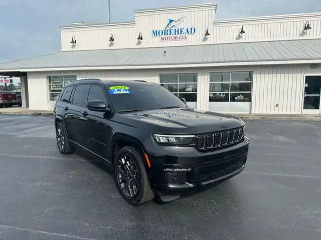 2023 Jeep Grand Cherokee L Summit 4x4's photo