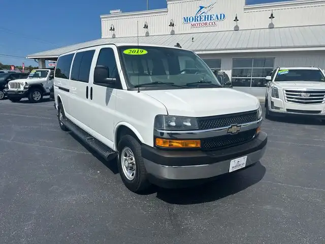 2019 Chevrolet Express 3500 LT Extended's photo