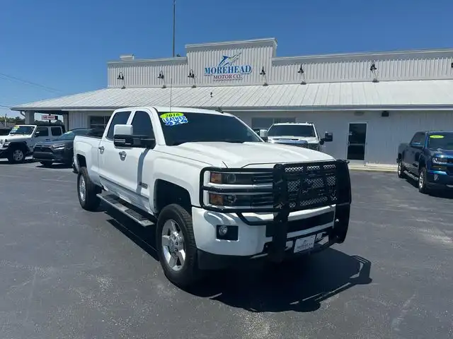 2016 Chevrolet Silverado HD LTZ 4WD Crew Cab Standard Box's photo