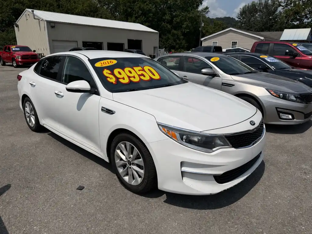 2016 Kia Optima LX AT's photo