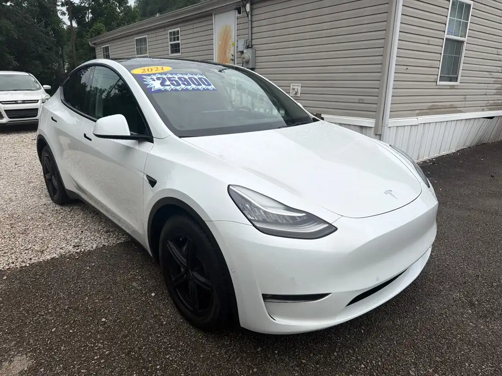 2021 Tesla Model Y Long Range Dual Motor All-Wheel Drive's photo