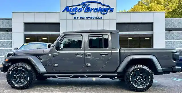 2021 Jeep Gladiator Sport's photo