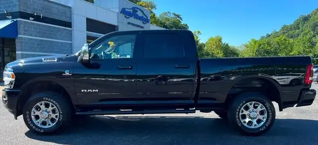 2024 RAM 2500 Laramie 4X4 Crew Cab SWB's photo
