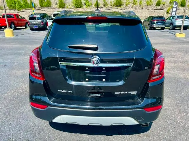 2017 Buick Encore Essence AWD photo 5