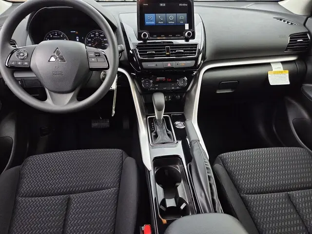 2026 Mitsubishi Eclipse Cross ES S-AWC photo 5