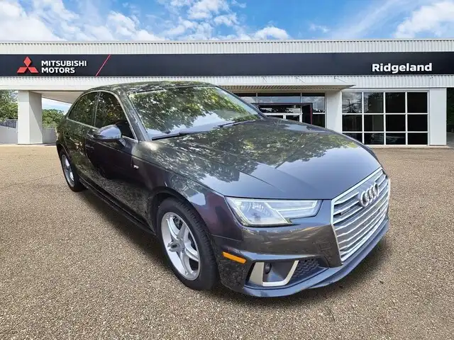 2019 Audi A4 2.0T quattro S tronic Premium's photo