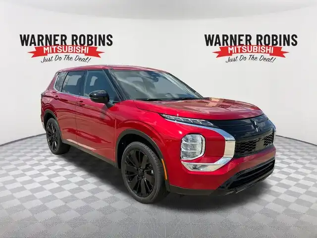 2026 Mitsubishi Outlander LE FWD's photo