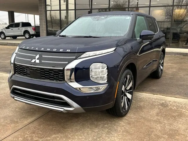 2026 Mitsubishi Outlander SE S-AWC photo 3