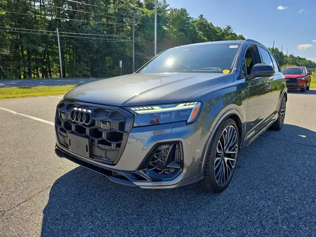 2025 Audi SQ7 Prestige quattro Tiptronic's photo