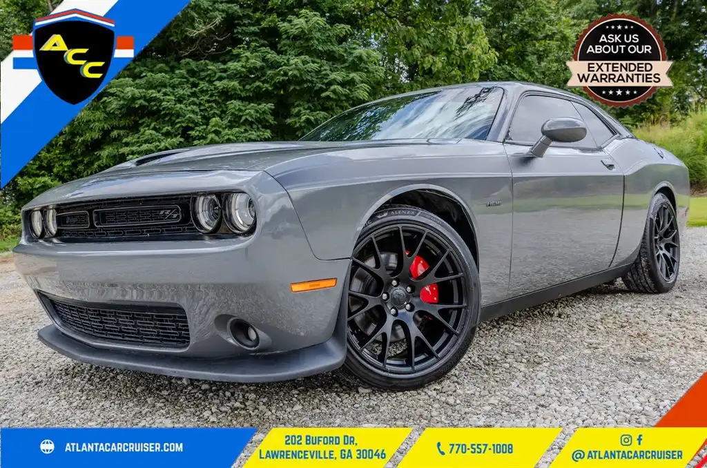 2019 Dodge Challenger R/T's photo