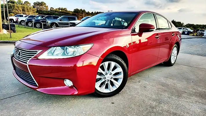 2013 Lexus ES 350 300h's photo