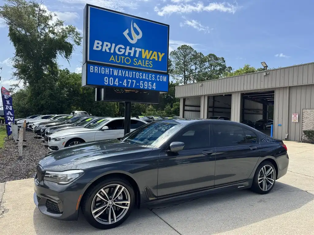 2019 BMW 7 Series 740i xDrive's photo