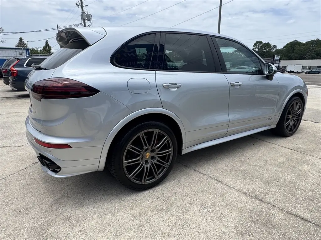 2018 Porsche Cayenne GTS photo 5