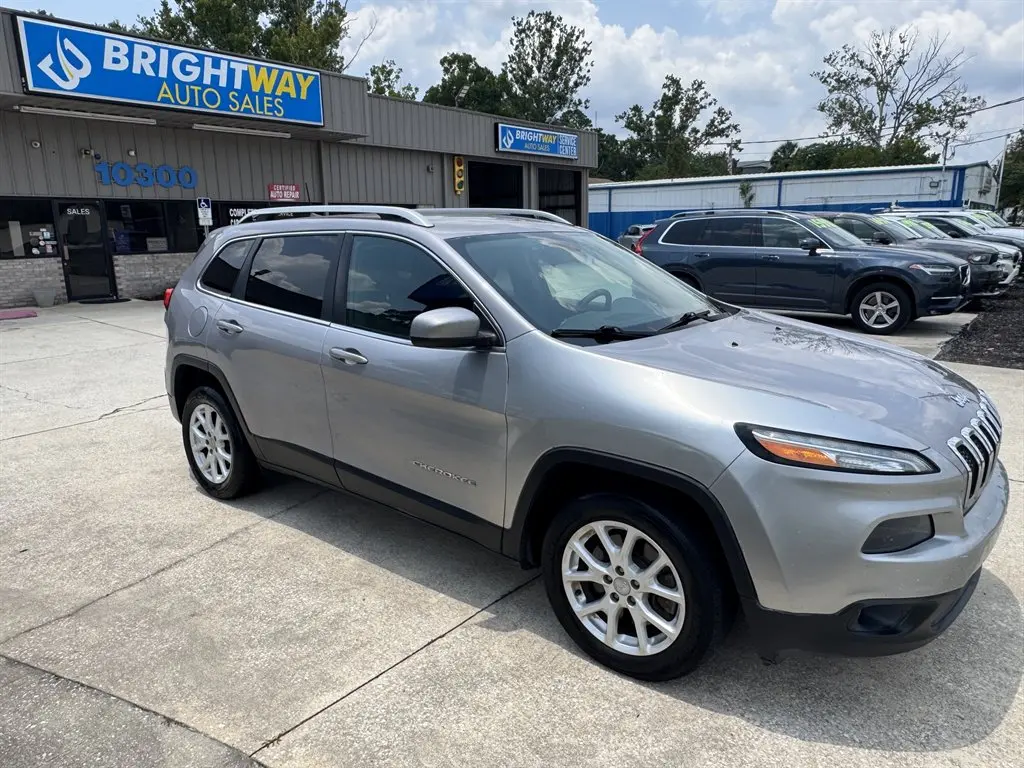 2018 Jeep Cherokee Latitude photo 3