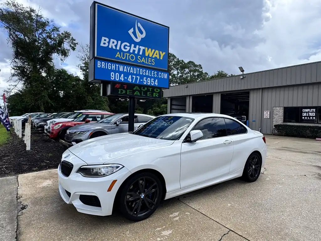 2017 BMW 2 Series M240i Coupe's photo
