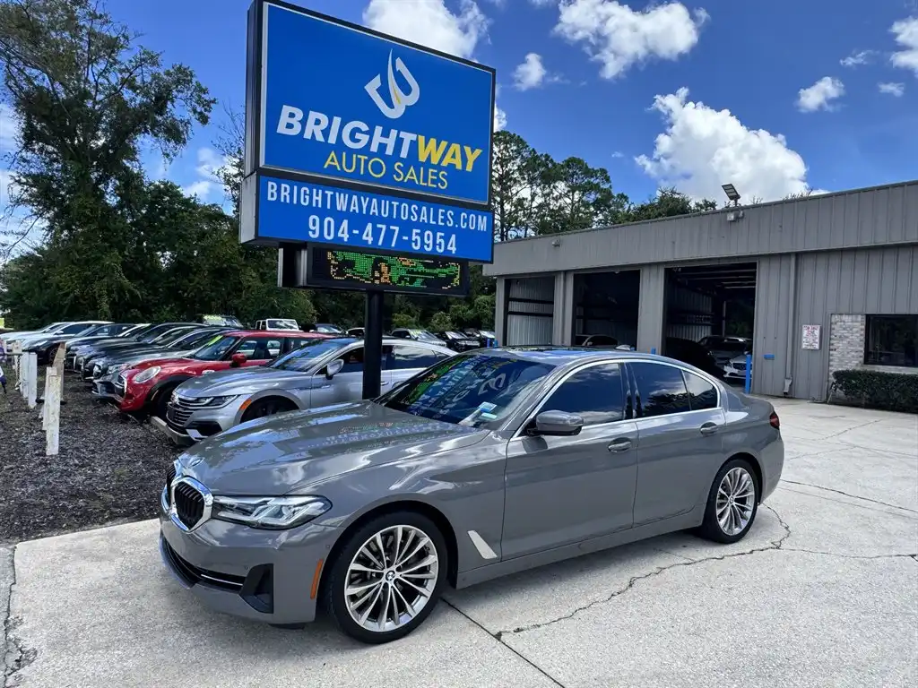 2021 BMW 5 Series 530i Sedan's photo