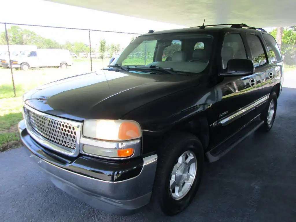 2005 GMC Yukon 2WD SLE's photo