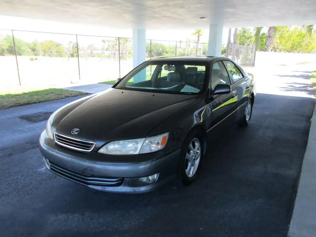 2001 Lexus ES 350 300's photo