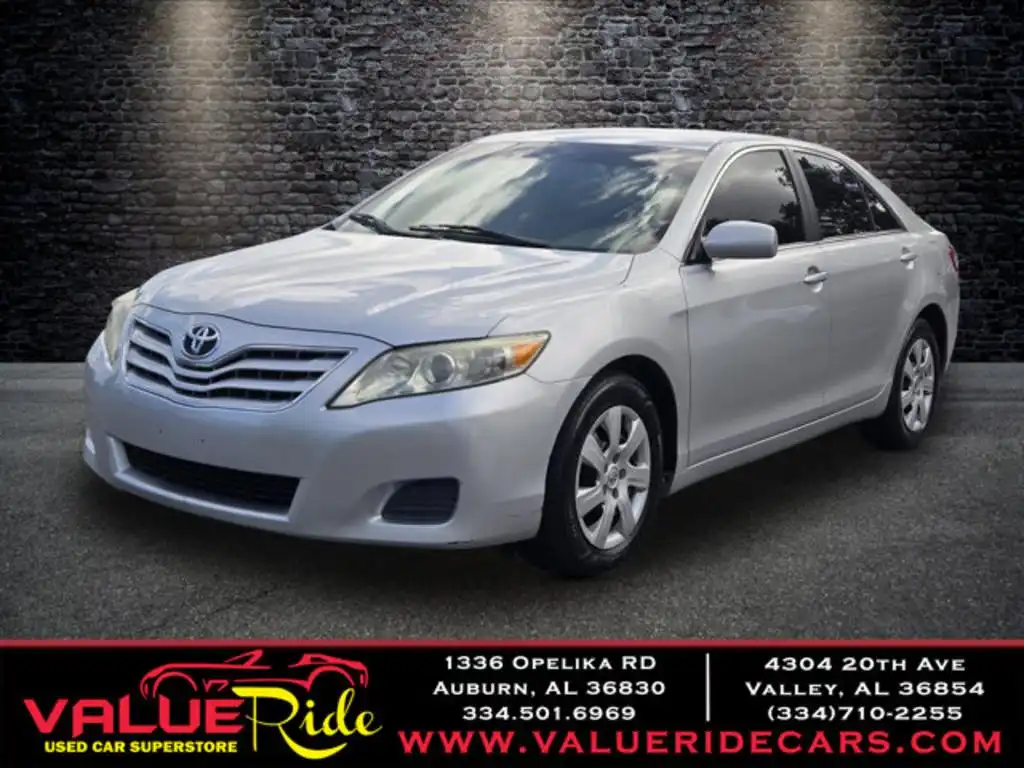 2010 Toyota Camry 2.5 Auto LE's photo