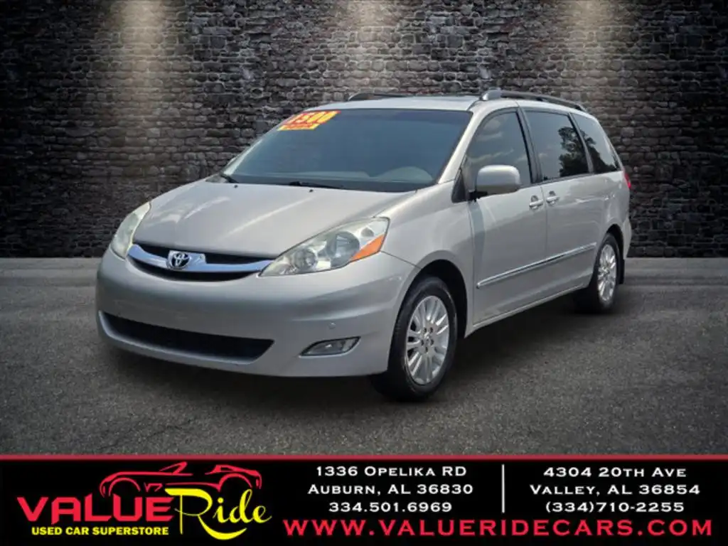 2008 Toyota Sienna's photo