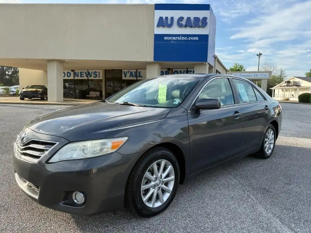 2011 Toyota Camry 2.5 Auto XLE's photo