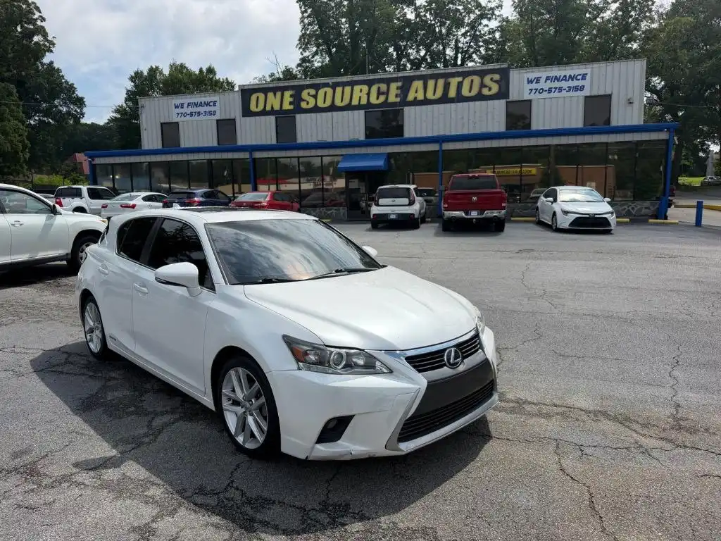 2015 Lexus CT 200h 200h's photo