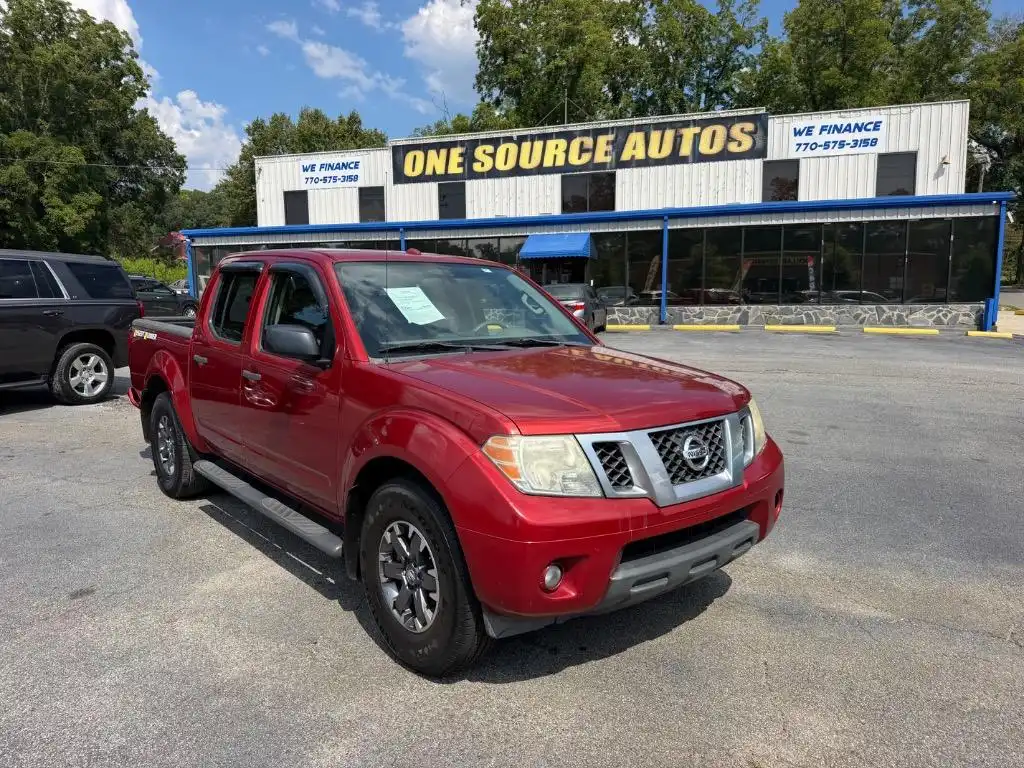 2015 Nissan Frontier 4.0 Desert Runner Crew Cab 2WD Auto's photo