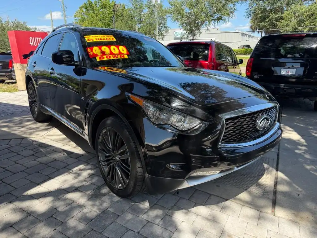 2017 INFINITI QX70 3.7's photo