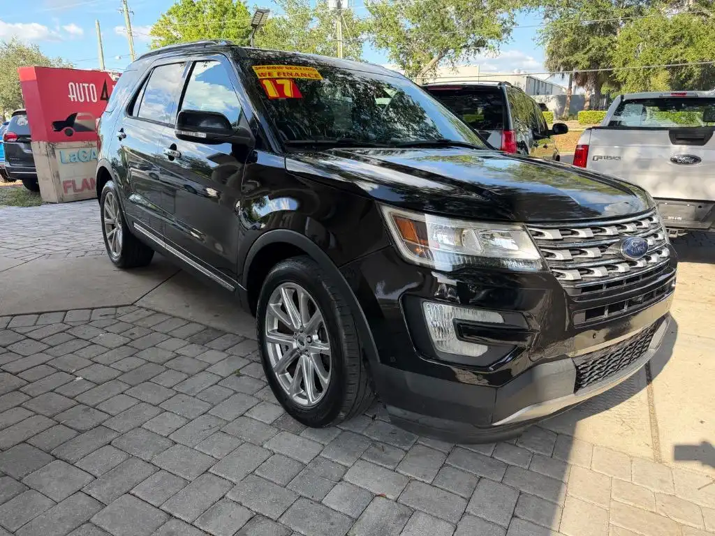 2017 Ford Explorer Limited 4WD's photo