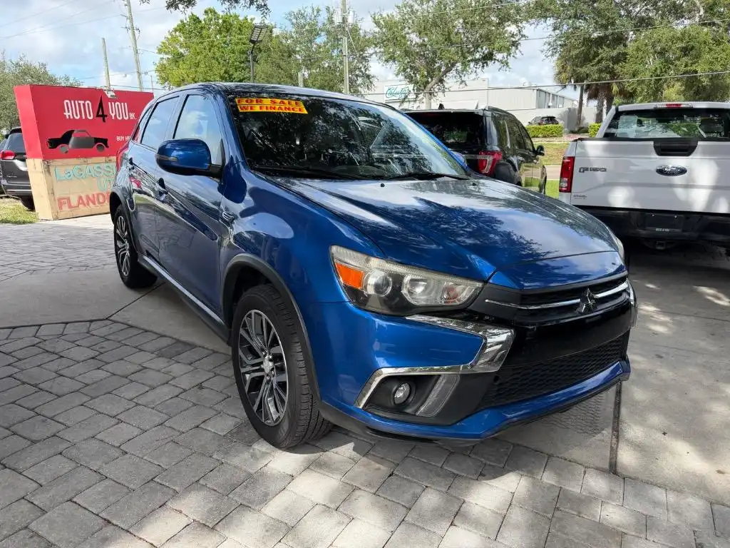 2018 Mitsubishi Outlander Sport 2.4 SE 2WD CVT's photo