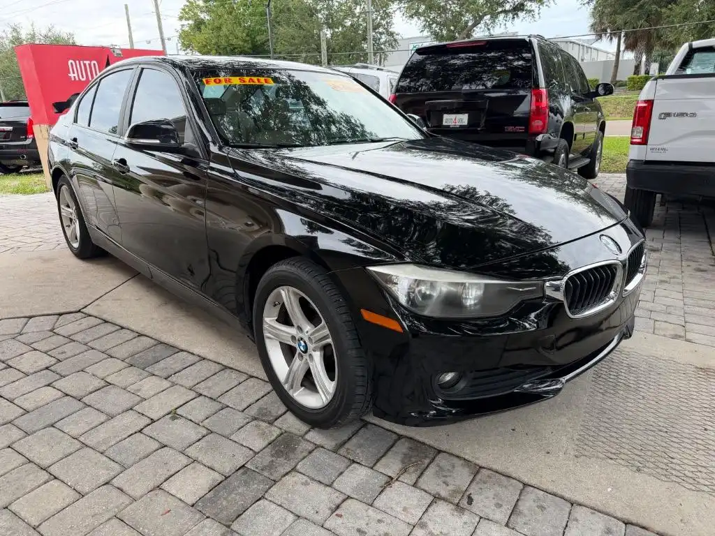 2014 BMW 3 Series 320i xDrive Sedan's photo