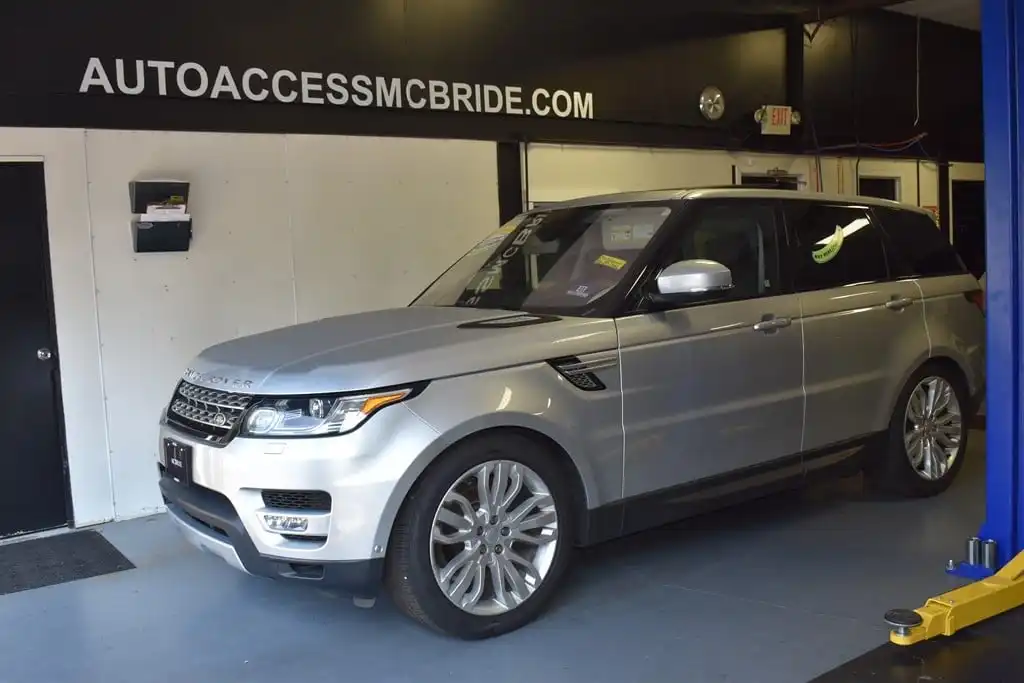 2017 Land Rover Range Rover Sport HSE 3.0's photo
