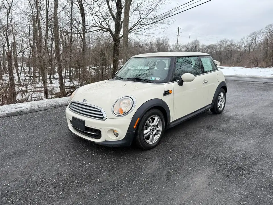 2012 MINI Cooper Base photo 1