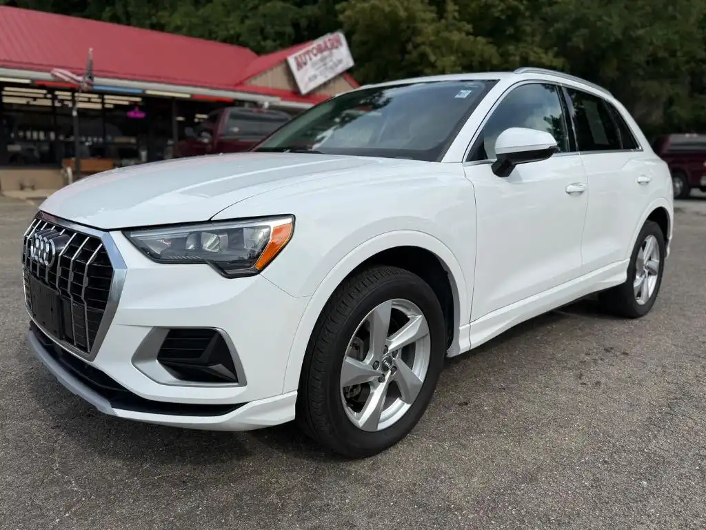 2020 Audi Q3 45 TFSI Premium quattro's photo
