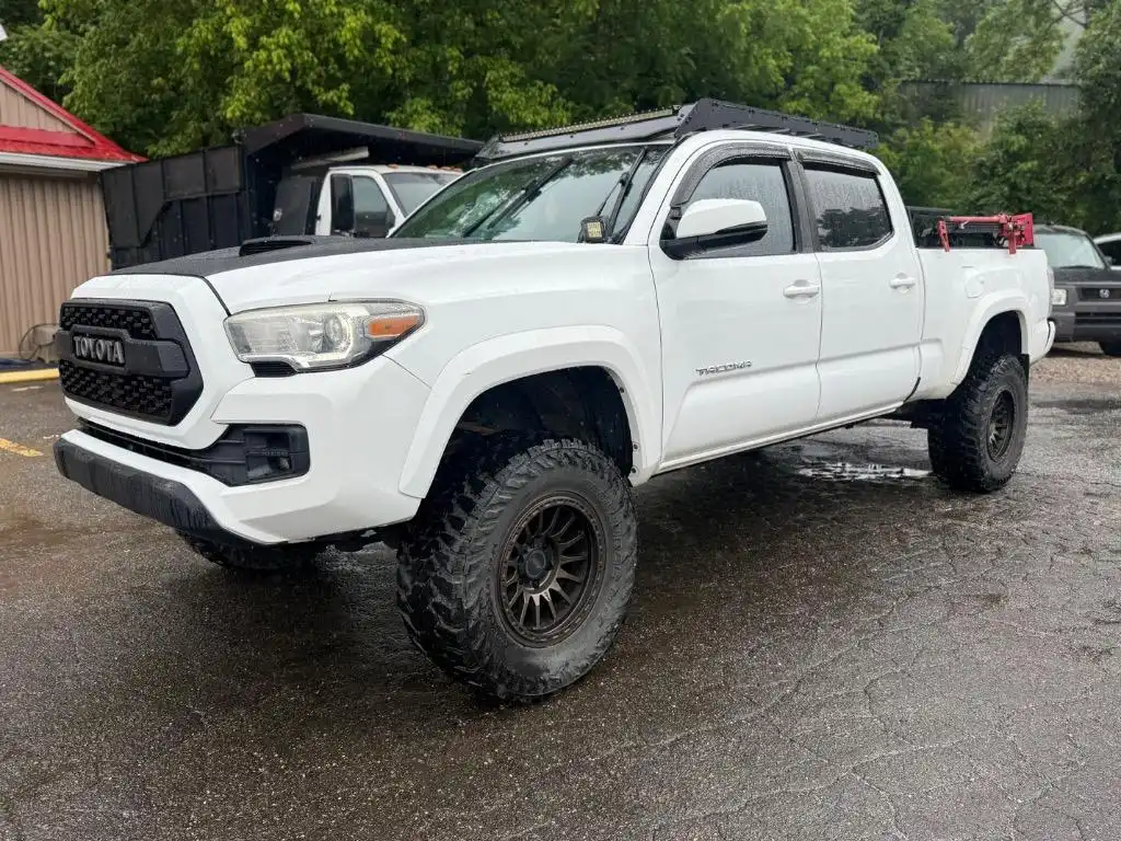 2017 Toyota Tacoma TRD Sport Double Cab V6 4x4 V6 Auto LB's photo