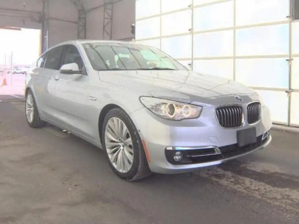 2016 BMW 5 Series 535i Gran Turismo Luxury Line's photo
