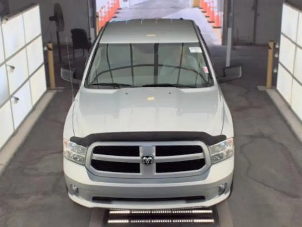 2013 RAM 1500 Express Quad Cab photo 3
