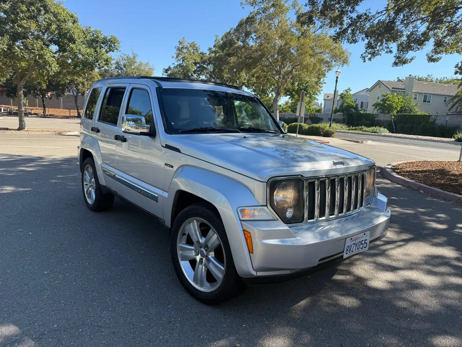 2011 Jeep Liberty Limited 4WD's photo