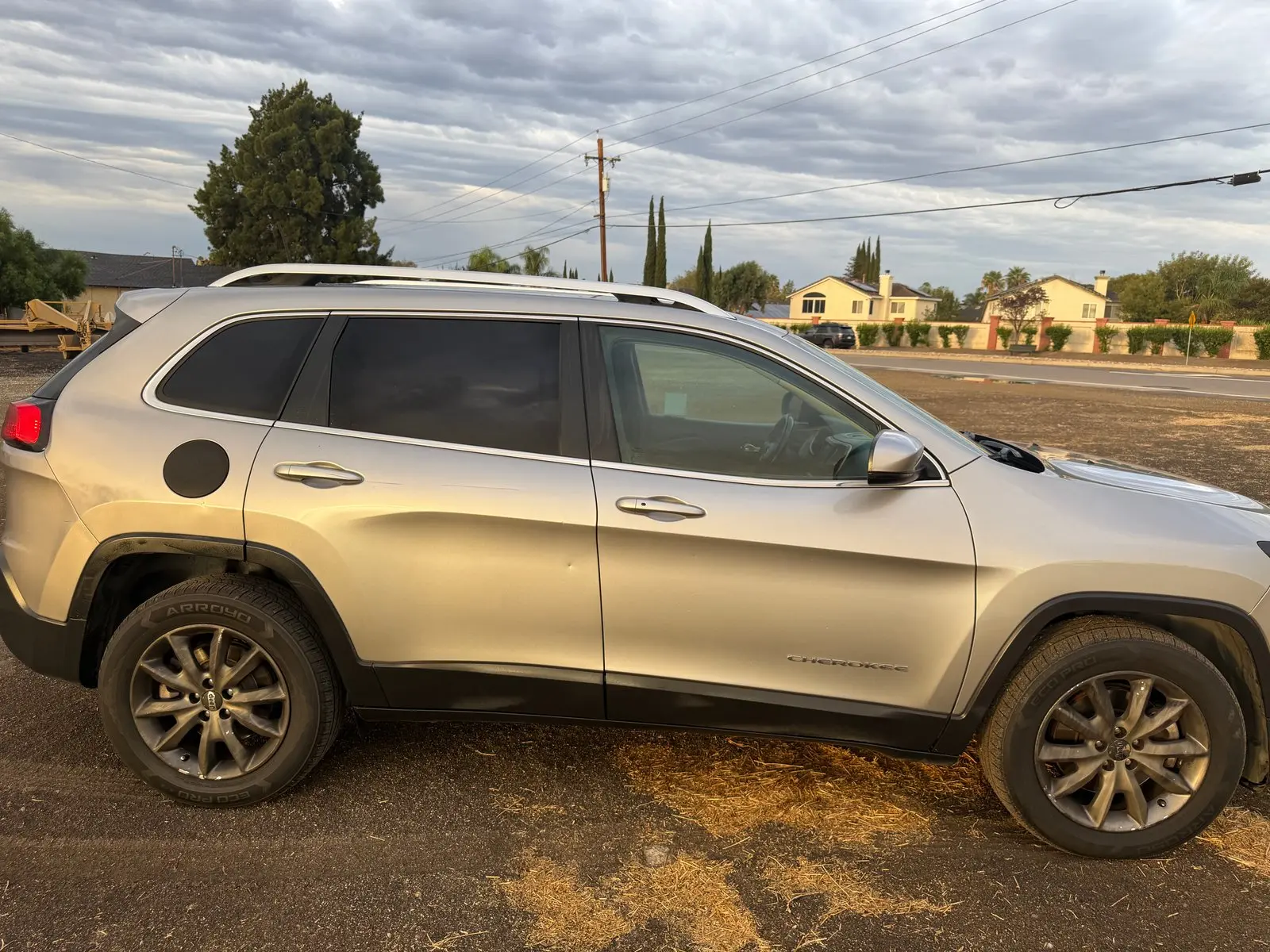 2017 Jeep Cherokee Limited 4X4 photo 5
