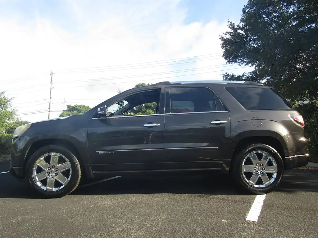 2016 GMC Acadia FWD Denali's photo