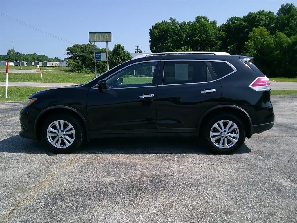 2016 Nissan Rogue's photo
