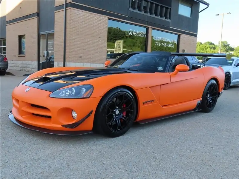 2005 Dodge Viper SRT-10's photo