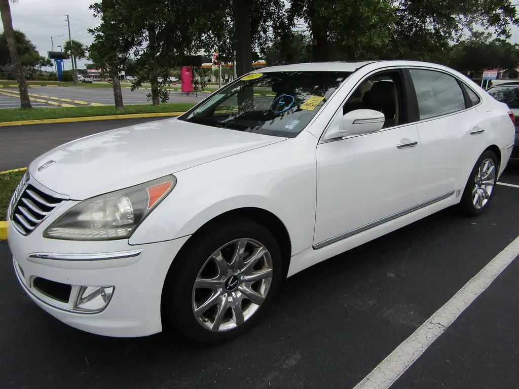 2011 Hyundai Equus Signature's photo