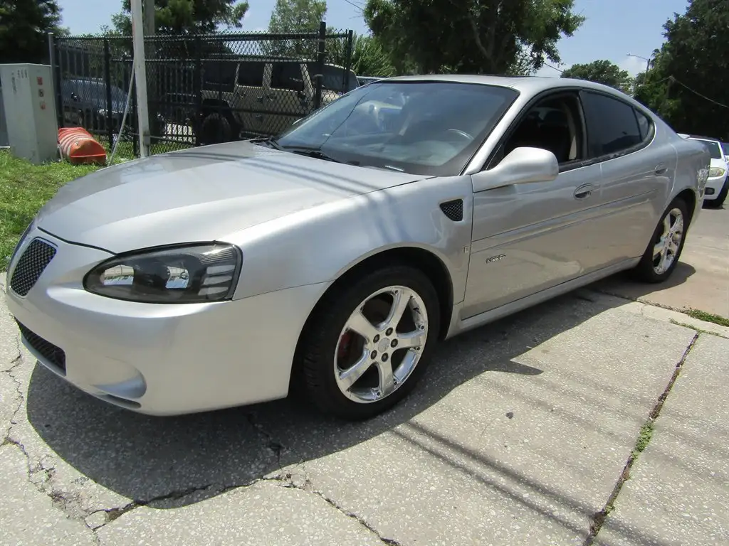 2006 Pontiac Grand Prix GXP's photo